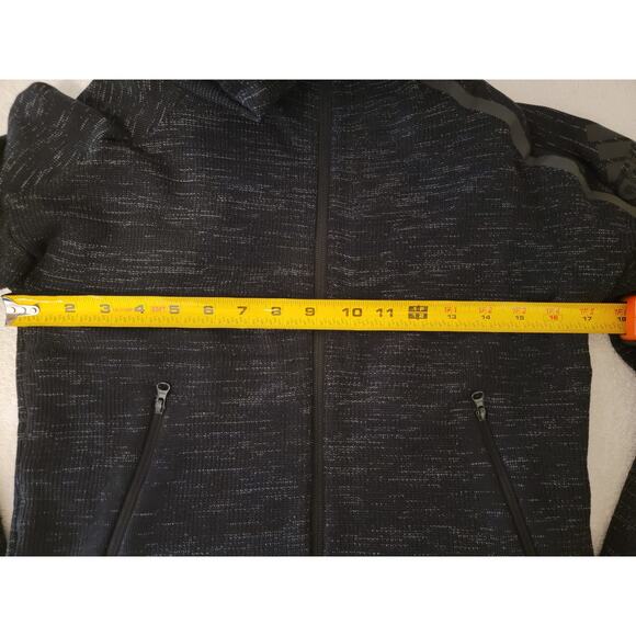 Adidas Women's Small/Medium Zip Up Stretch Fuzzy Jacket 17" Wide 20" Long - Picture 4 of 5